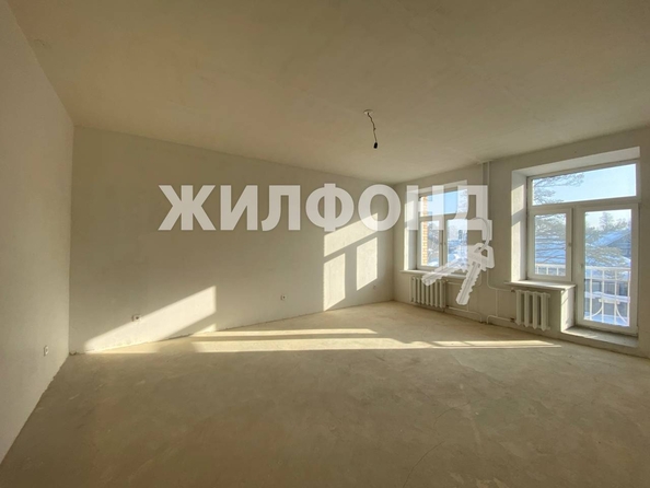 
   Продам 3-комнатную, 117.6 м², 1-е Мочищенское ш, 150

. Фото 2.