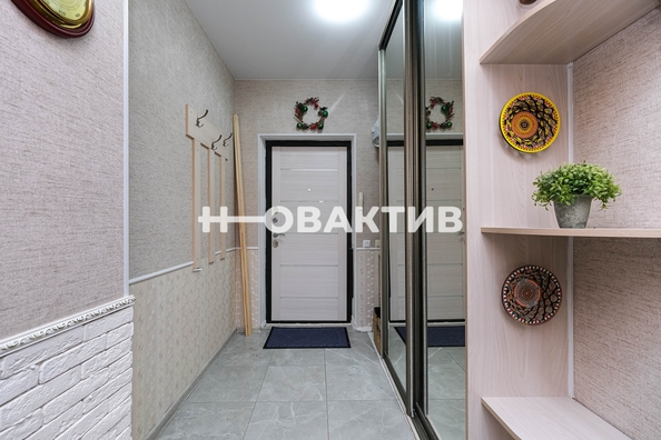 
   Продам 2-комнатную, 46 м², Николая Островского ул, 120

. Фото 9.