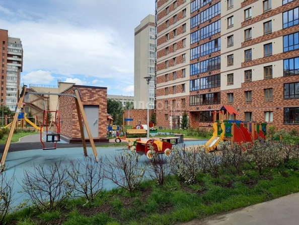 
   Продам 2-комнатную, 71 м², Гоголя ул, 209

. Фото 18.