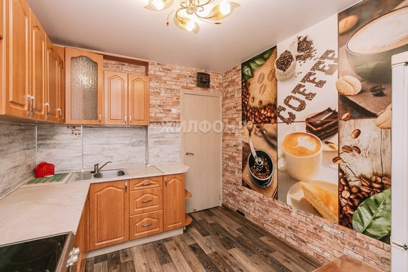 
   Продам 3-комнатную, 60.9 м², Титова ул, 198

. Фото 1.