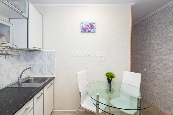 
   Продам 3-комнатную, 58.2 м², Лунная ул, 12

. Фото 9.