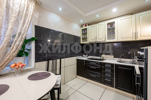 
  Продается 3-комн. квартира, 59 м², Лескова ул, д. 252/1
. Фото 2.