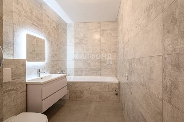 
   Продам 2-комнатную, 55.4 м², Междуреченская ул, 3

. Фото 2.