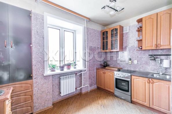 
  Продается 3-комн. квартира, 66.9 м², Петровского ул, д. 7
. Фото 1.