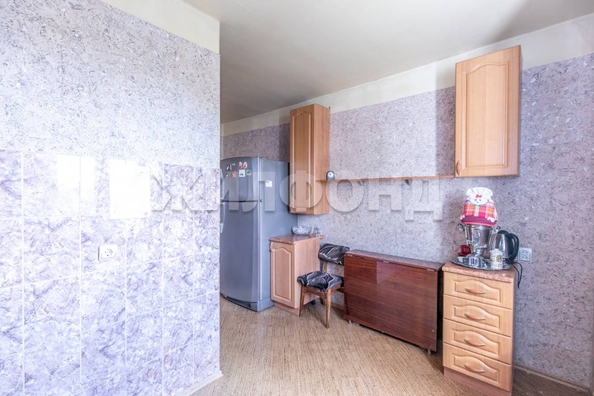 
  Продается 3-комн. квартира, 66.9 м², Петровского ул, д. 7
. Фото 3.