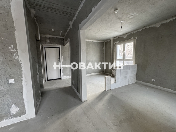 
   Продам 1-комнатную, 39.2 м², Связистов ул, 13/2

. Фото 2.