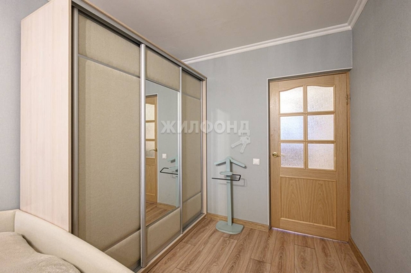 
   Продам 3-комнатную, 59.3 м², Челюскинцев ул, 15

. Фото 28.