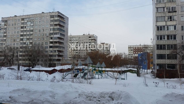 
   Продам 3-комнатную, 59.3 м², Челюскинцев ул, 15

. Фото 38.