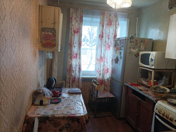 
   Продам 3-комнатную, 60 м², 25 лет Октября ул, 20/2

. Фото 1.