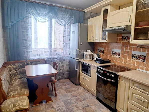 
   Продам 2-комнатную, 59 м², Есенина ул, 31/1

. Фото 3.