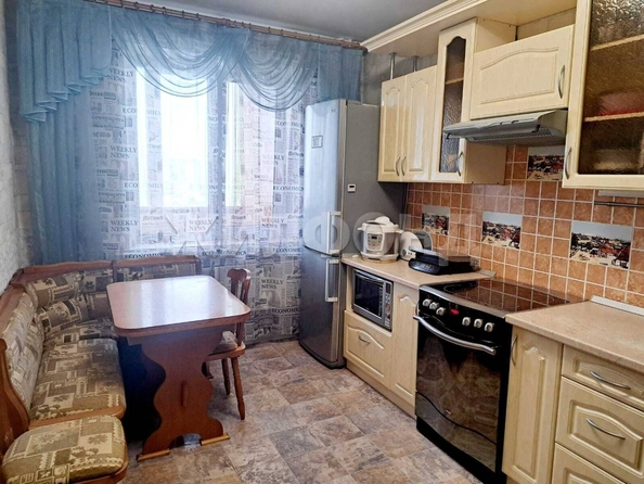 
   Продам 2-комнатную, 59.2 м², Есенина ул, 31/1

. Фото 2.