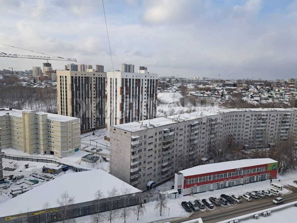 
   Продам 2-комнатную, 59.2 м², Есенина ул, 31/1

. Фото 17.