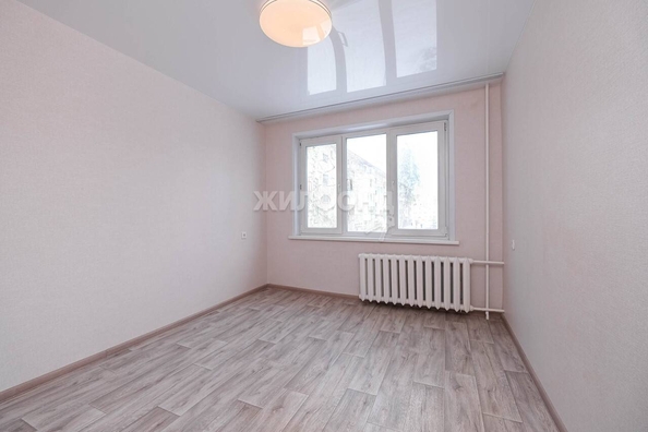 
   Продам 2-комнатную, 46.9 м², Зорге ул, 193/1

. Фото 14.