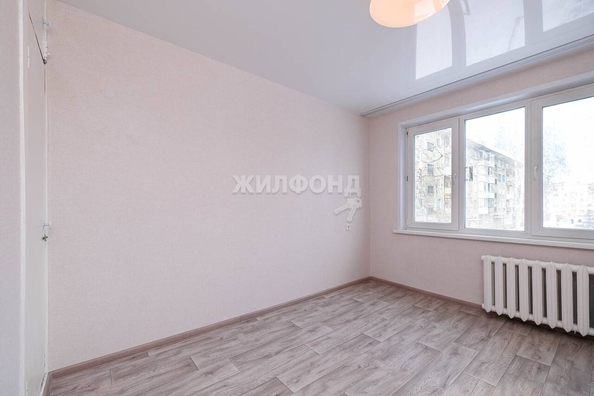 
   Продам 2-комнатную, 46.9 м², Зорге ул, 193/1

. Фото 15.