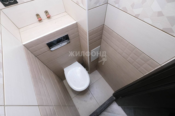 
   Продам 2-комнатную, 50.9 м², Троллейная ул, 132

. Фото 18.