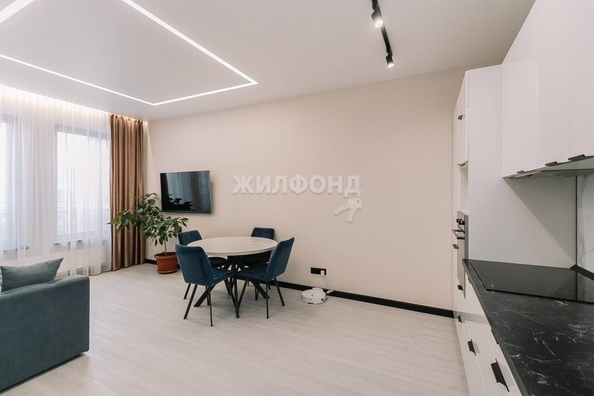 
   Продам 2-комнатную, 40 м², 3-й микрорайон, 2

. Фото 3.