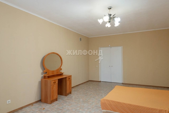 
   Продам 3-комнатную, 116.8 м², Нарымская ул, 20

. Фото 5.