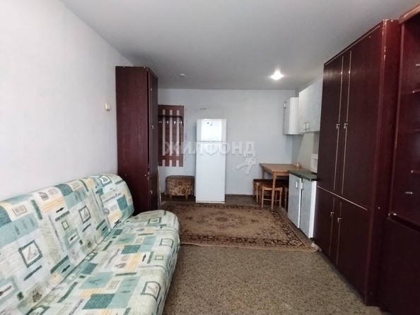 
   Продам секционку, 16.7 м², Сухарная ул, 70а

. Фото 6.