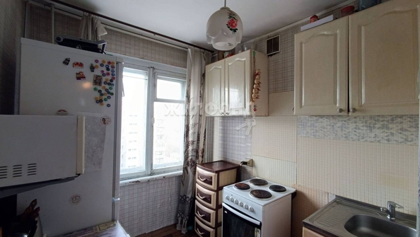 
   Продам 1-комнатную, 30.5 м², Ударная ул, 25

. Фото 1.