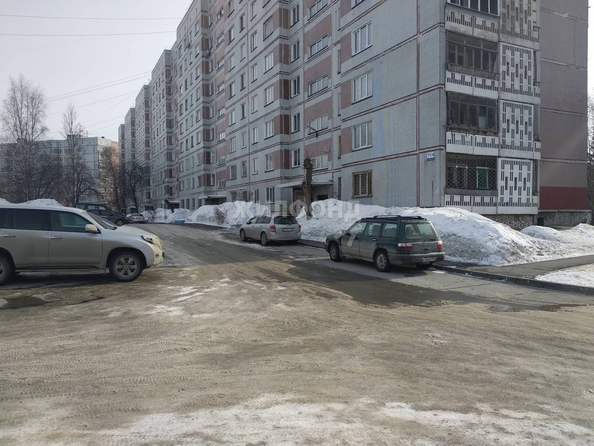 
   Продам 2-комнатную, 47.9 м², Курчатова ул, 11/4

. Фото 2.