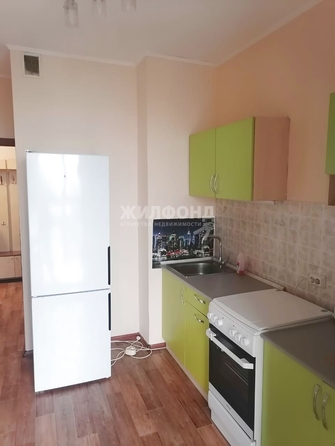 
  Сдам в аренду 1-комнатную квартиру, 34 м², Новосибирск

. Фото 1.