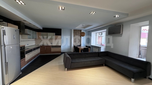 
  Сдается 3-комн. квартира, 116 м², Советская ул, д. 19
. Фото 1.