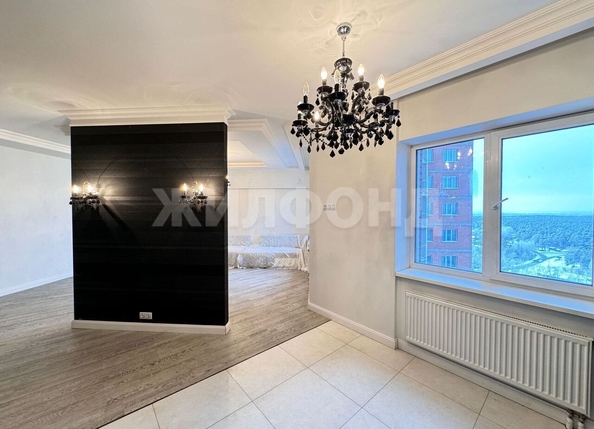 
  Сдается 3-комн. квартира, 85 м², Сухарная ул, д. 101
. Фото 13.