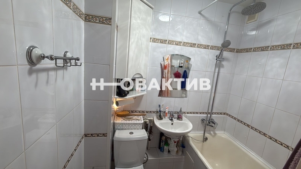 
   Продам 1-комнатную, 29 м², Учительская ул, 17/1

. Фото 7.