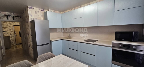 
   Продам 1-комнатную, 40 м², Александра Чистякова ул, 2

. Фото 5.