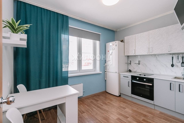 
   Продам 1-комнатную, 37.4 м², Петухова ул, 99/2

. Фото 3.