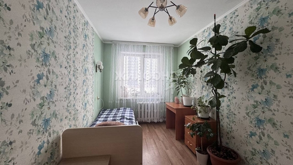 
   Продам 3-комнатную, 56.7 м², Гаранина ул, 25

. Фото 2.