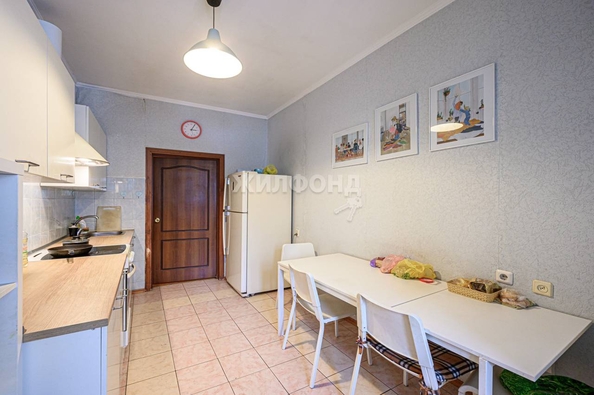 
   Продам 4-комнатную, 105.6 м², Невельского ул, 57/1

. Фото 2.