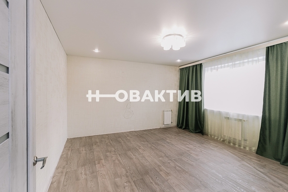 
   Продам 2-комнатную, 55.4 м², Объединения ул, 24

. Фото 2.