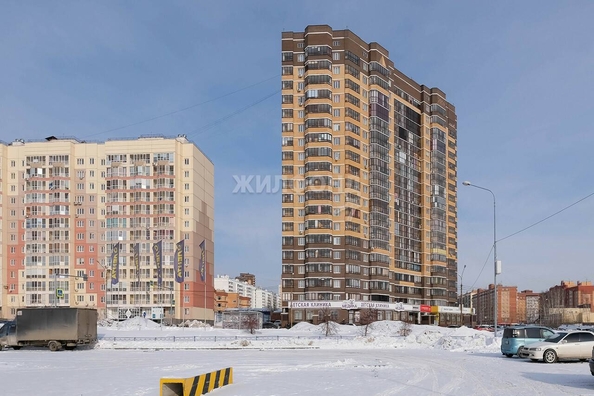 
   Продам 2-комнатную, 52.7 м², Гребенщикова ул, 1

. Фото 38.