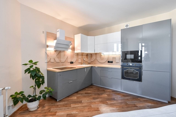 
   Продам 3-комнатную, 83 м², Каспийская (Приозёрный мкр.) ул, 1

. Фото 2.