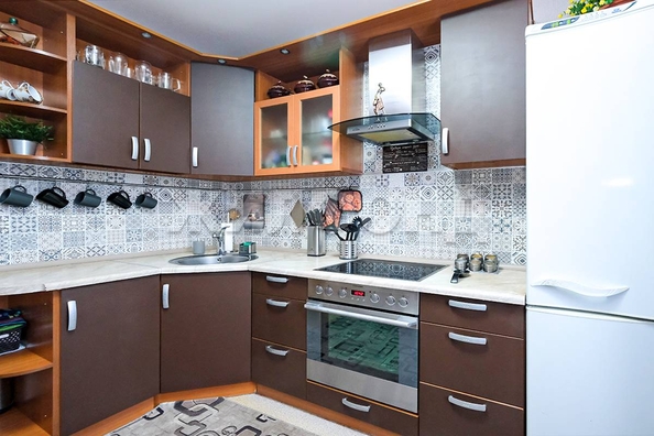 
   Продам 4-комнатную, 78.2 м², Связистов ул, 113

. Фото 9.