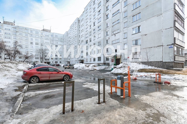 
   Продам 1-комнатную, 33.5 м², Объединения ул, 23

. Фото 18.