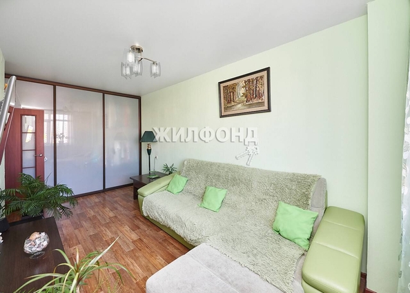 
   Продам 3-комнатную, 83.9 м², Тюленина ул, 28

. Фото 2.