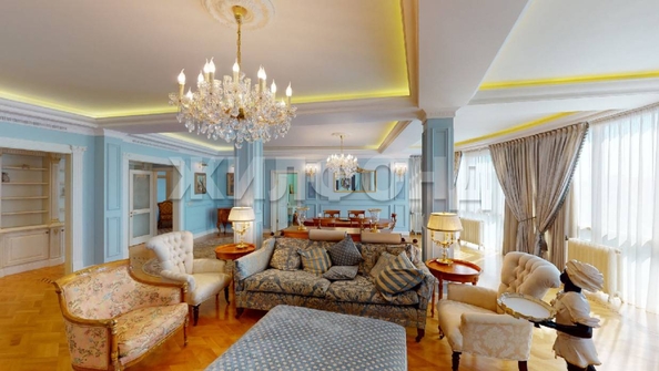 
   Продам 3-комнатную, 188.8 м², Щетинкина ул, 49

. Фото 2.