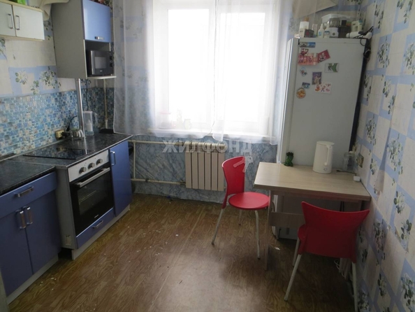 
   Продам 4-комнатную, 80 м², Троллейная ул, 130

. Фото 10.