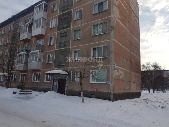 
   Продам 3-комнатную, 57.7 м², Листвянская ул, 27

. Фото 18.