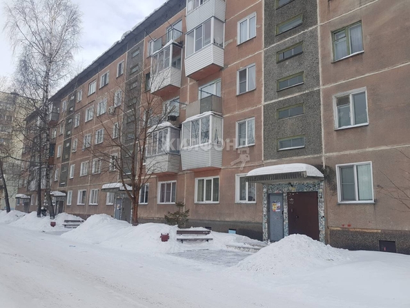 
   Продам 3-комнатную, 57.7 м², Листвянская ул, 27

. Фото 19.