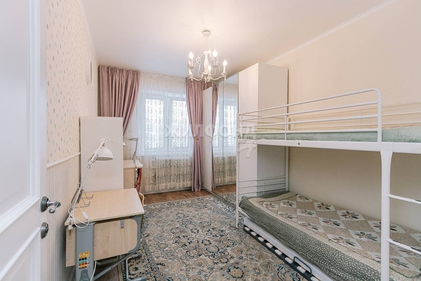 
   Продам 3-комнатную, 77.3 м², 2-й (4 мкр.) кв-л, 204/1

. Фото 8.