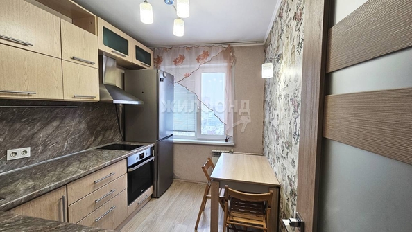 
   Продам 3-комнатную, 60.7 м², Дуси Ковальчук ул, 65

. Фото 1.