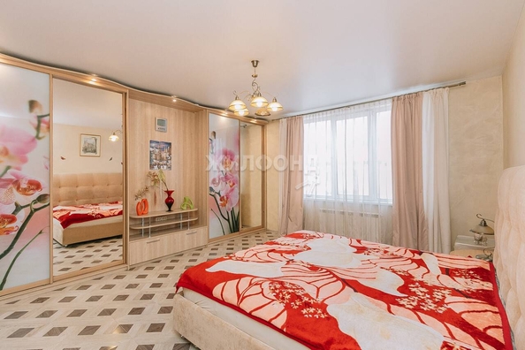 
   Продам 3-комнатную, 108.9 м², , 34

. Фото 1.