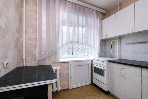 
   Продам 1-комнатную, 27.2 м², Столетова ул, 16/1

. Фото 12.