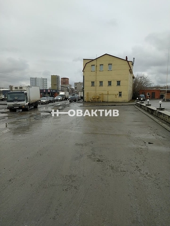 
   Продам помещение свободного назначения, 690 м², Бетонный Переезд ул, 1

. Фото 2.