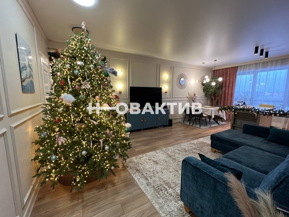 
   Продам 3-комнатную, 87.5 м², Красный пр-кт, 222/3

. Фото 2.