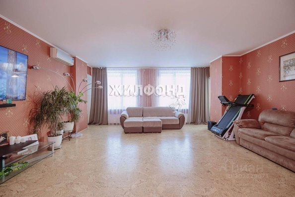 
   Продам 3-комнатную, 158 м², Коммунистическая ул, 50

. Фото 3.