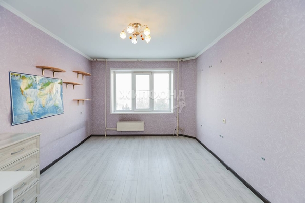 
   Продам 3-комнатную, 63.7 м², 2-й (4 мкр.) кв-л, 212

. Фото 4.